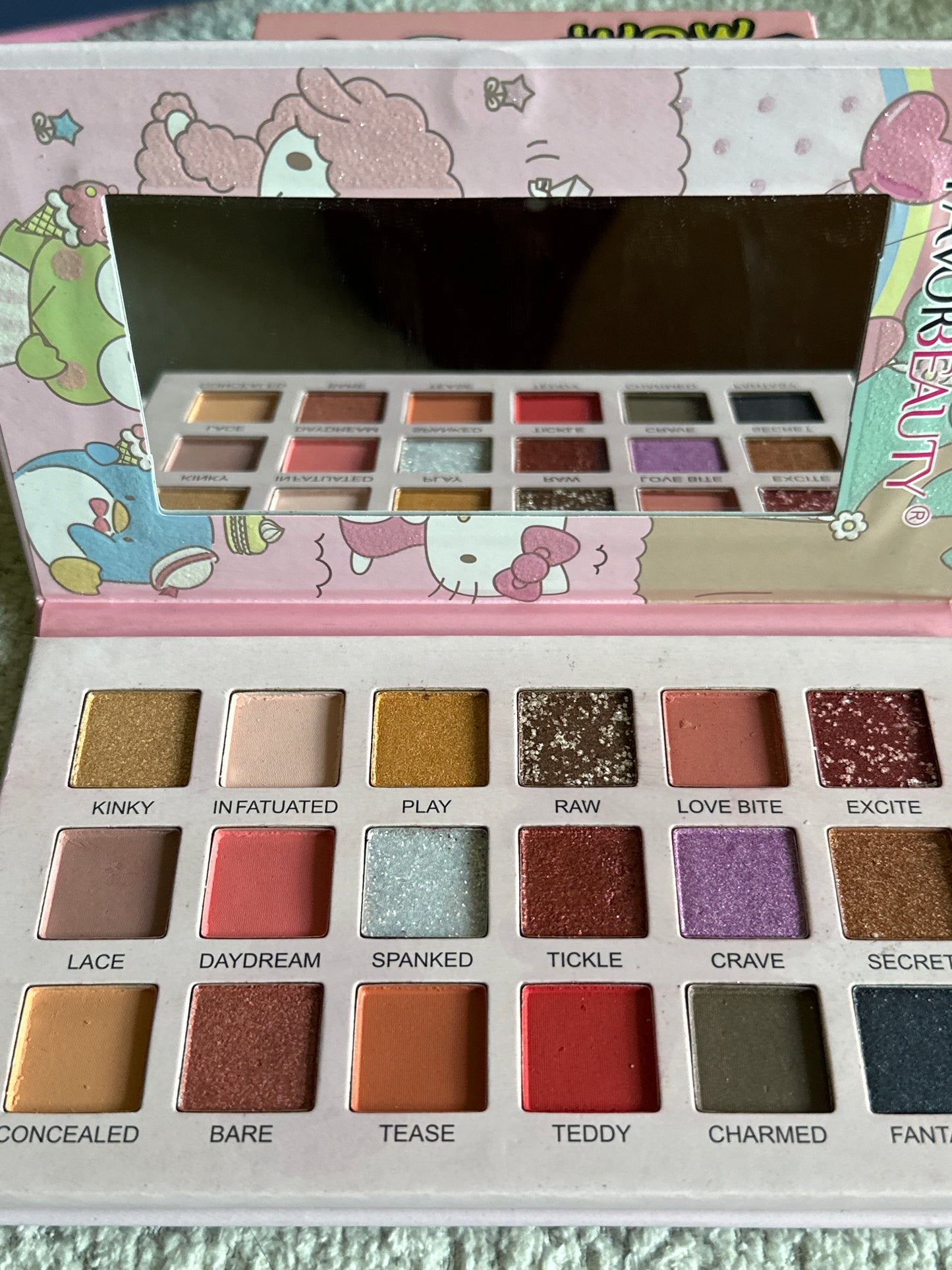 Hello Kitty and Friends Eyeshadow Palette
