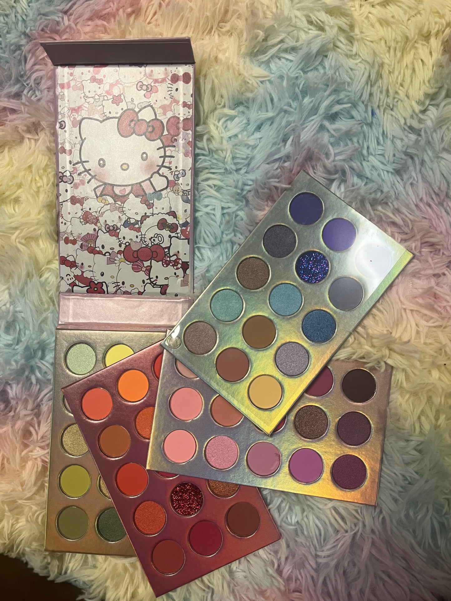 Hello Kitty Magic Makeup Book – 60 Shimmer & Matte Shades