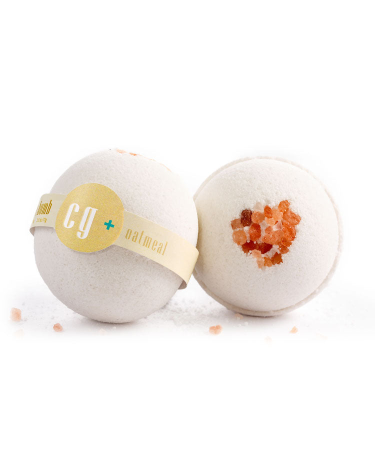 Moisturizing Oatmeal Milk and Honey Luxury Bath Bomb Soak